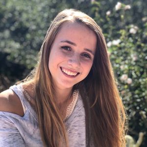 Meet your Posher, Abigail